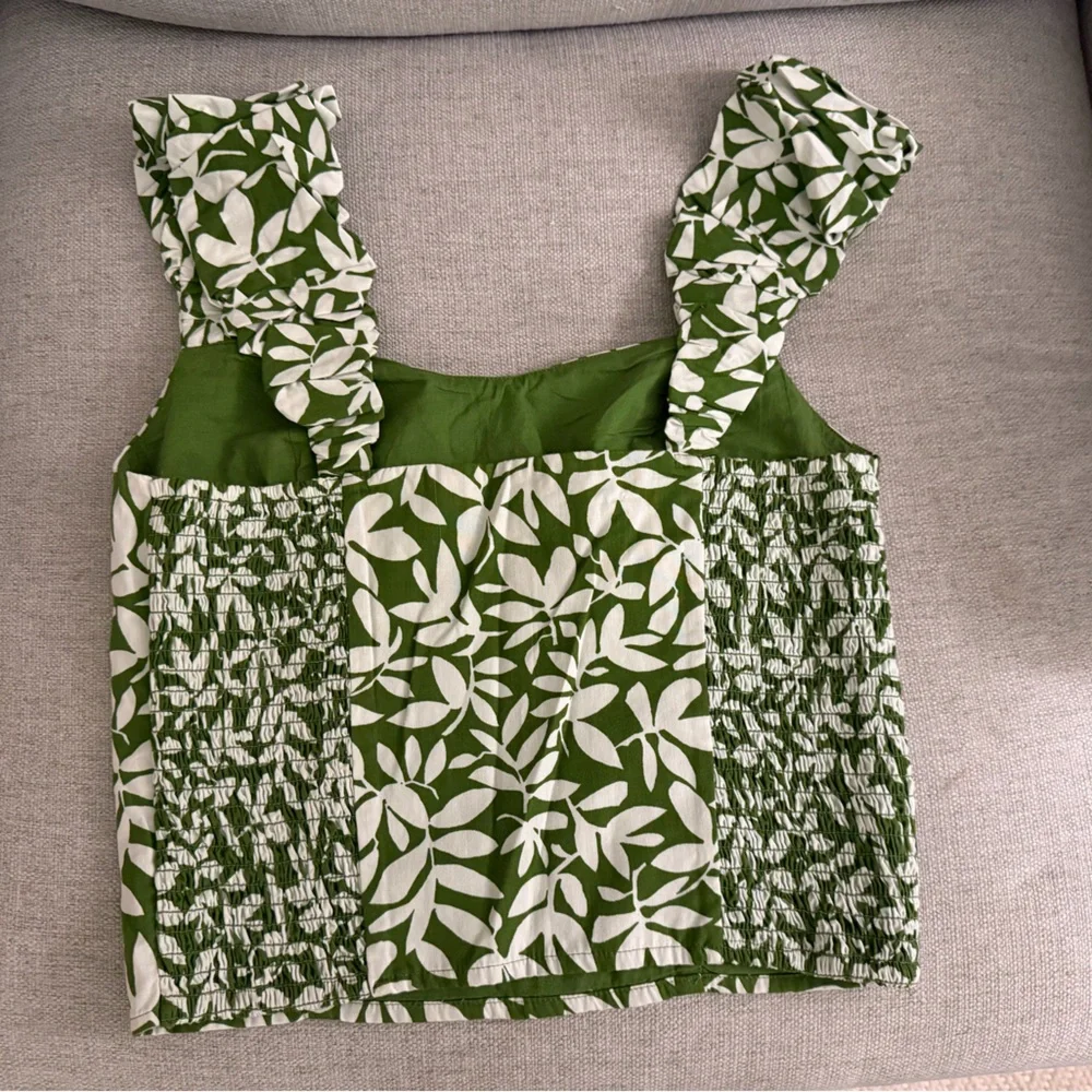 Abercrombie crop top, NWT, size small Green Leaf Print Women's Top - Picture 2 of 3